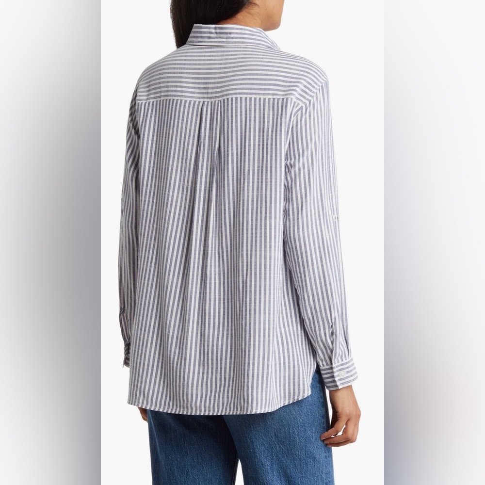 NWOT Max Studio classic white blouse. Size XL - Picture 3 of 3